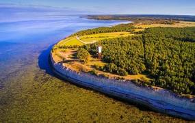 2025 m. rugpjūčio 8-10 d. ekskursija „Paslaptingosios Estijos salos: Sarema, Hiuma – Talinas – Pernu pajūris“