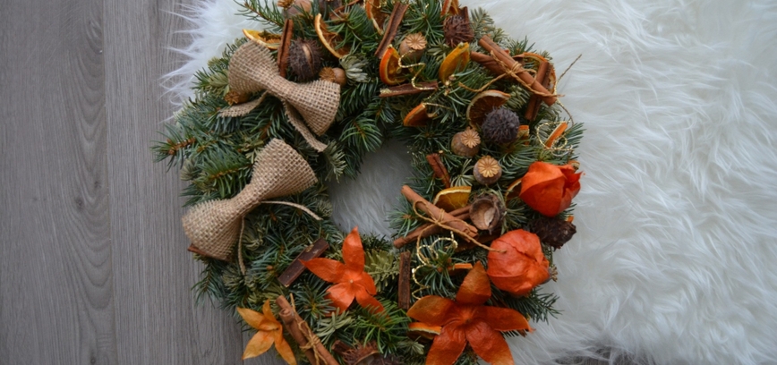 Adventinių vainikų pynimo dirbtuvėlės