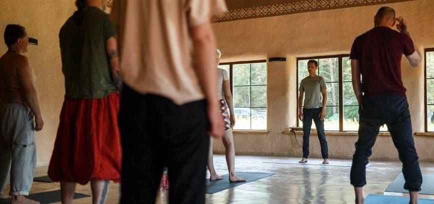 TRE - Įtampos ir traumų paleidimo pratimų praktika Utenoje