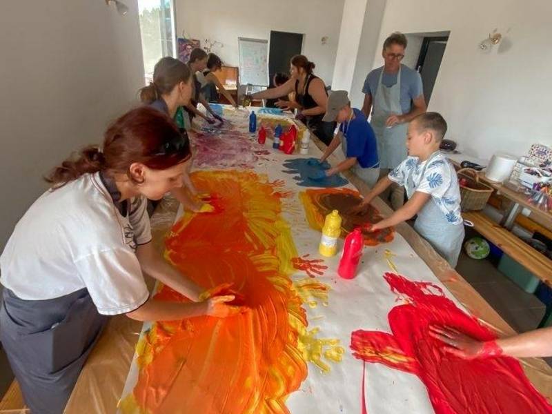 Dailės terapijos užsiėmimas vaikams ,,Vidinių resursų papildymas prieš naujus mokslo metus”