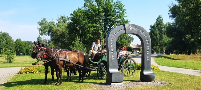 "Seven bridges in the city of Utena" - getting to know the city while rolling in a horse-drawn carriage